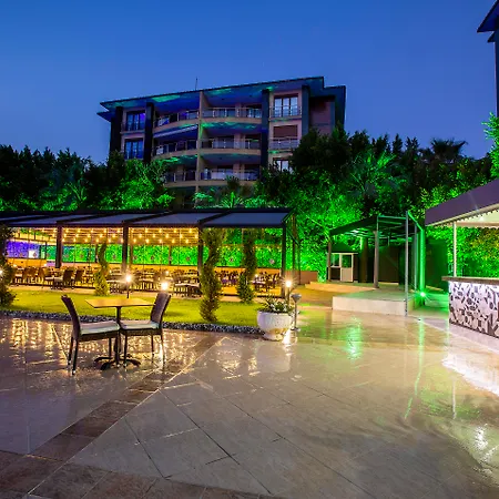 Royalisa Otel 3*